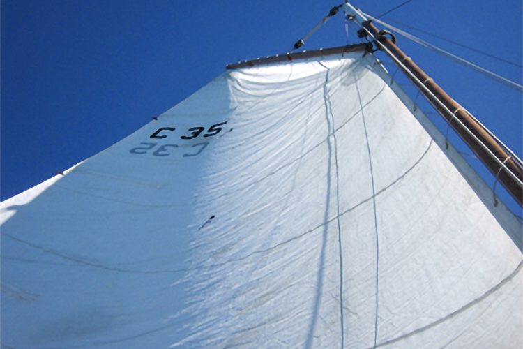 Roseta-under-sail